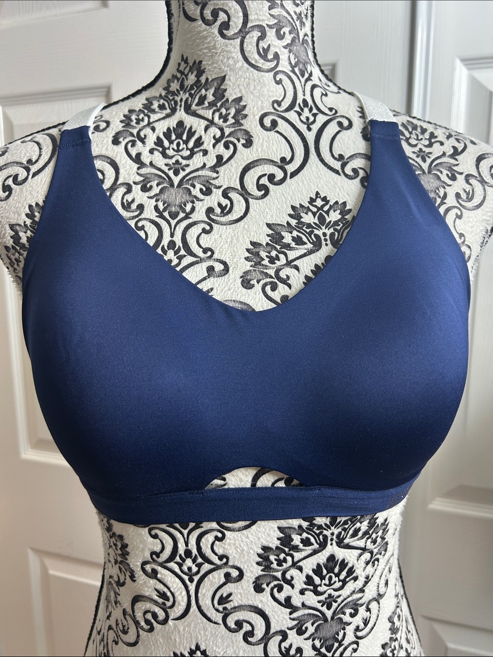 Victoria Sport Blue Padded Criss Cross Bra 36 B